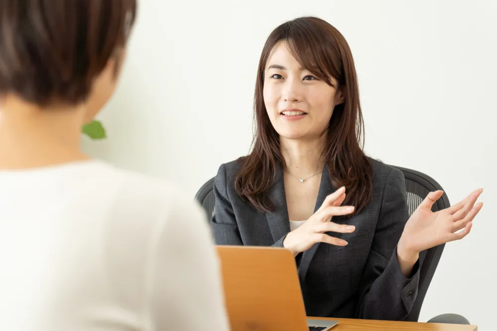 専任コンサルタントによる面談の様子